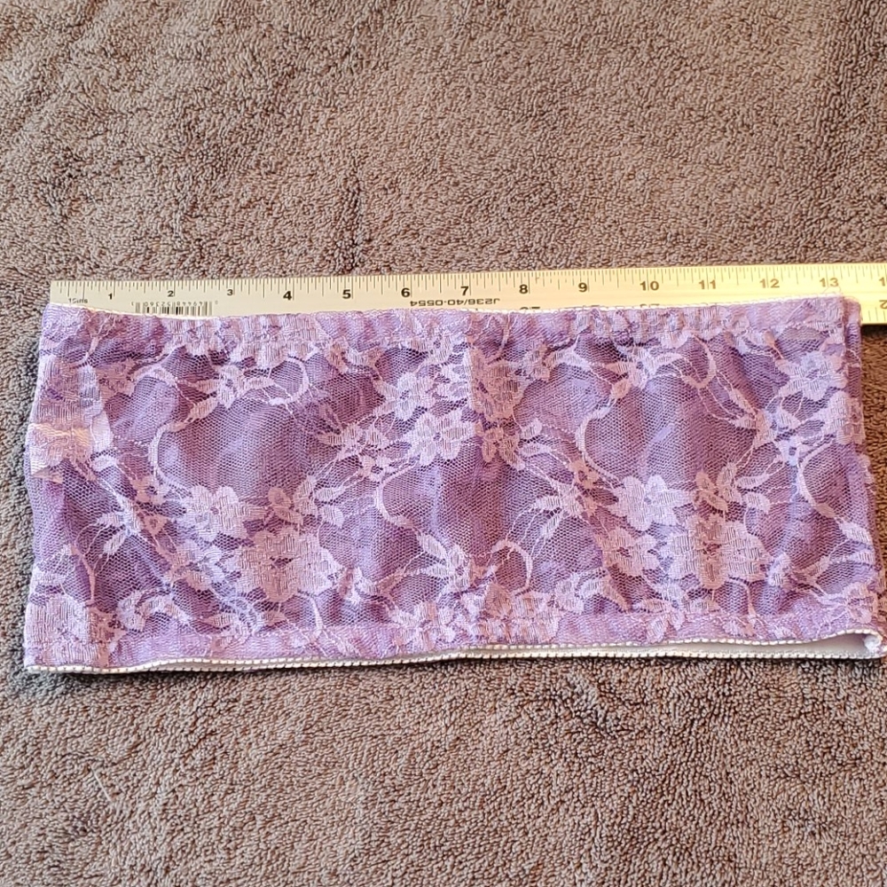 Two peice lavender lace lingerie set in size large - Picture 2 of 4